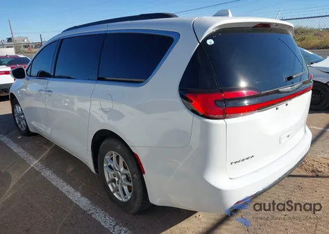 2022 Chrysler Pacifica Touring L z USA, uszkodzony, nr VIN 2C4RC1BG1NR197675